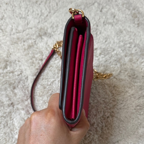 NWOT Tory Burch Fuchsia Robinson Chain Wallet - Picture 5 of 8
